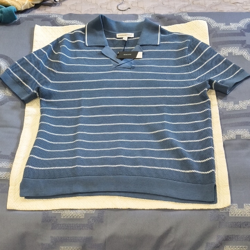 Banana Republic Texture Stripe 100% Organic Cotton Johnny Collar Polo